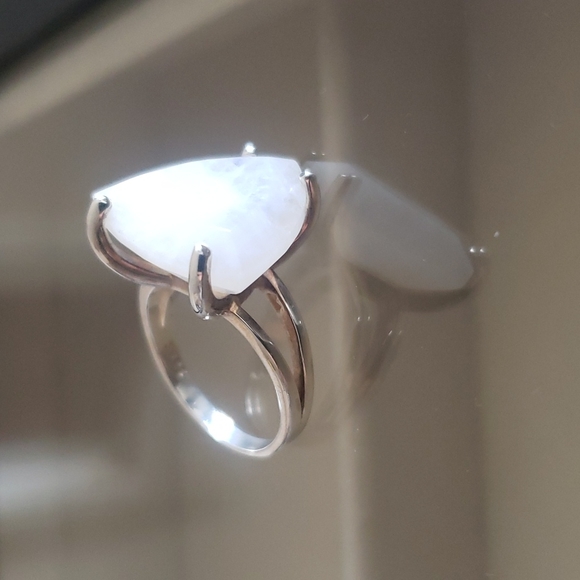 Ring - Picture 4 of 4